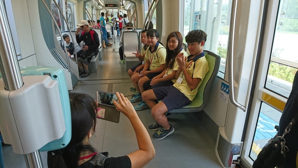 學童轉乘高雄大眾運輸新運具輕軌